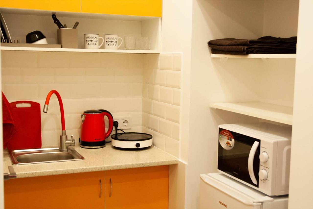 Світло Цілодобово Apartments In The City Center Lviv Bagian luar foto